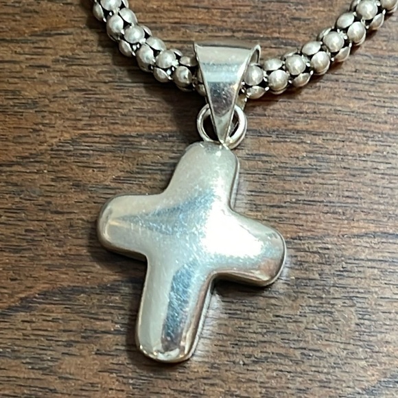 Silpada Sterling Silver Popcorn Necklace with Cross Pendant 19g - Picture 8 of 17